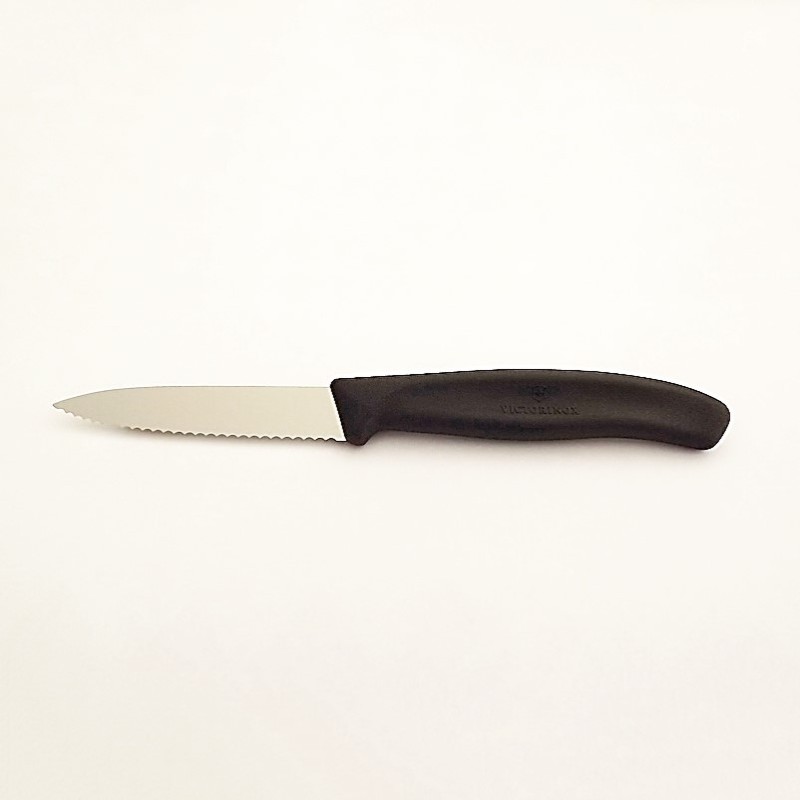 Victorinox - Couteau de Cuisine Cranté 8 cm - Noir - Vue 1 Victorinox - Couteau de Cuisine Cranté 8 cm - Noir - Vue 1